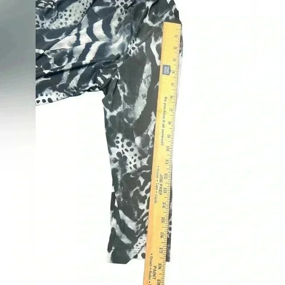 Chico's Black & White Tunic Size M/8 - Picture 6 of 9